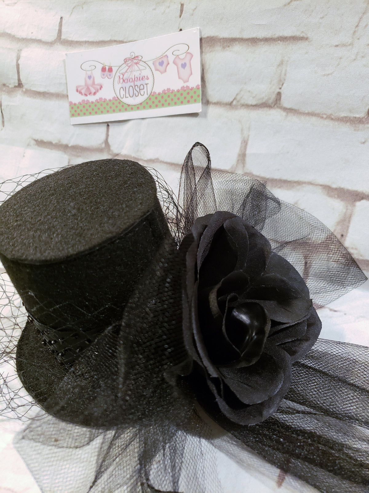 Equestrian Mini Top Hat – Black Felt Derby Hat with Tulle, Horse Show Fascinator for Women & Girls