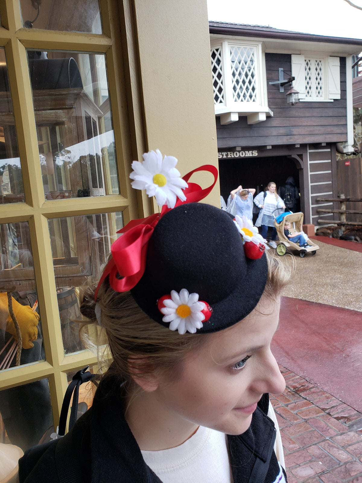 Nanny Character Mini Felt Hat – Costume Headpiece with Red Ribbon & Daisies, Fancy Dress Hat
