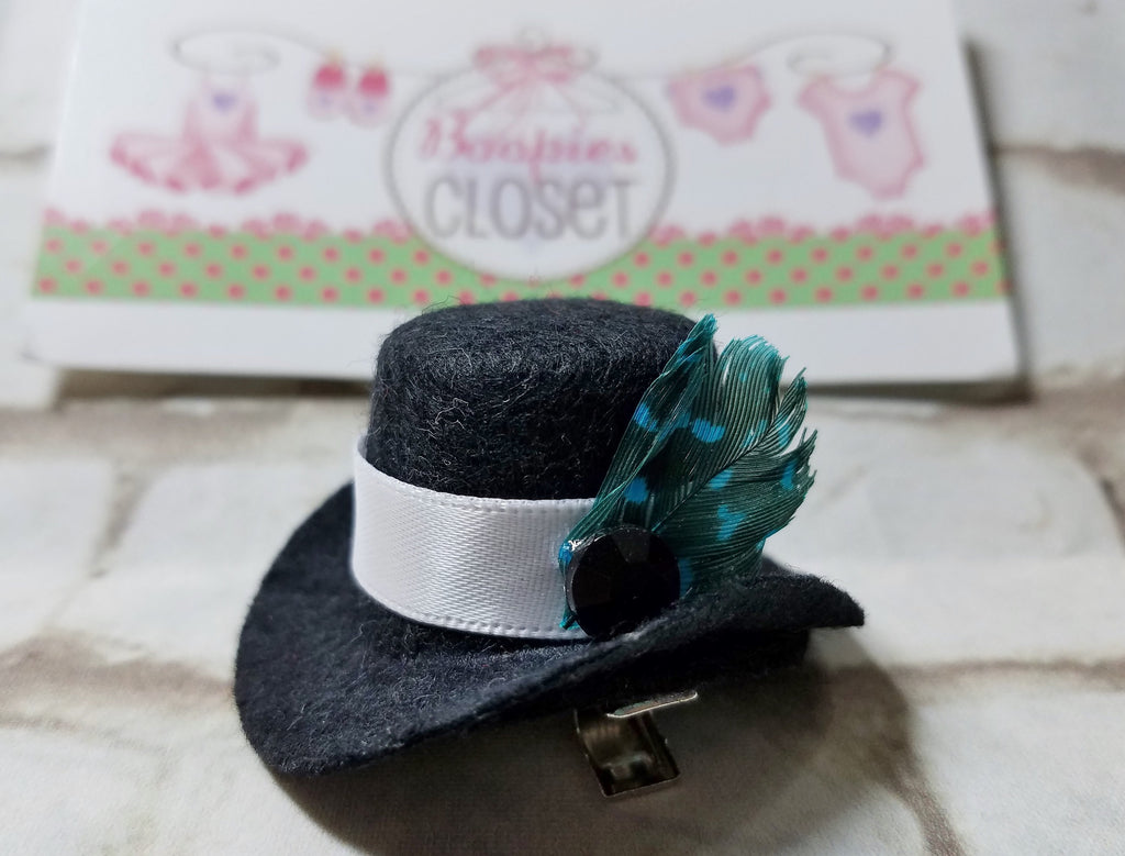Mini Top Hat Barrette – Black Felt Hair Accessory with Feather Detail, Classic Costume Hair Clip