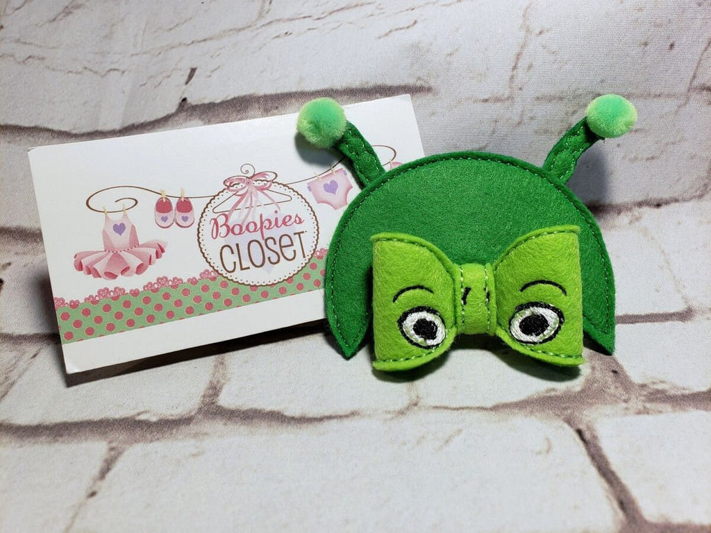 Stone Age Character 3D Felt Bow – Prehistoric Girl or Alien Hair Clip for Kids & Pets