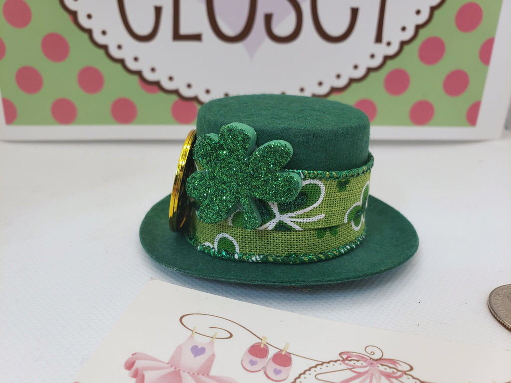 St. Patrick's Day Leprechaun Mini Top Hat – Green Shamrock Costume Hat for Adults, Kids & Pets