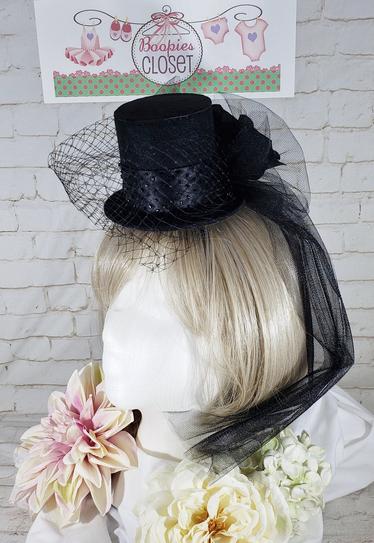 Equestrian Mini Top Hat – Black Felt Derby Hat with Tulle, Horse Show Fascinator for Women & Girls