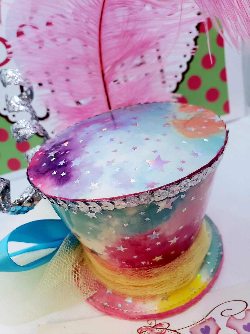 Tie-Dye Stars Mini Top Hat – Colorful Party Derby Hat for Adults, Kids & Pets, Festival Fascinator