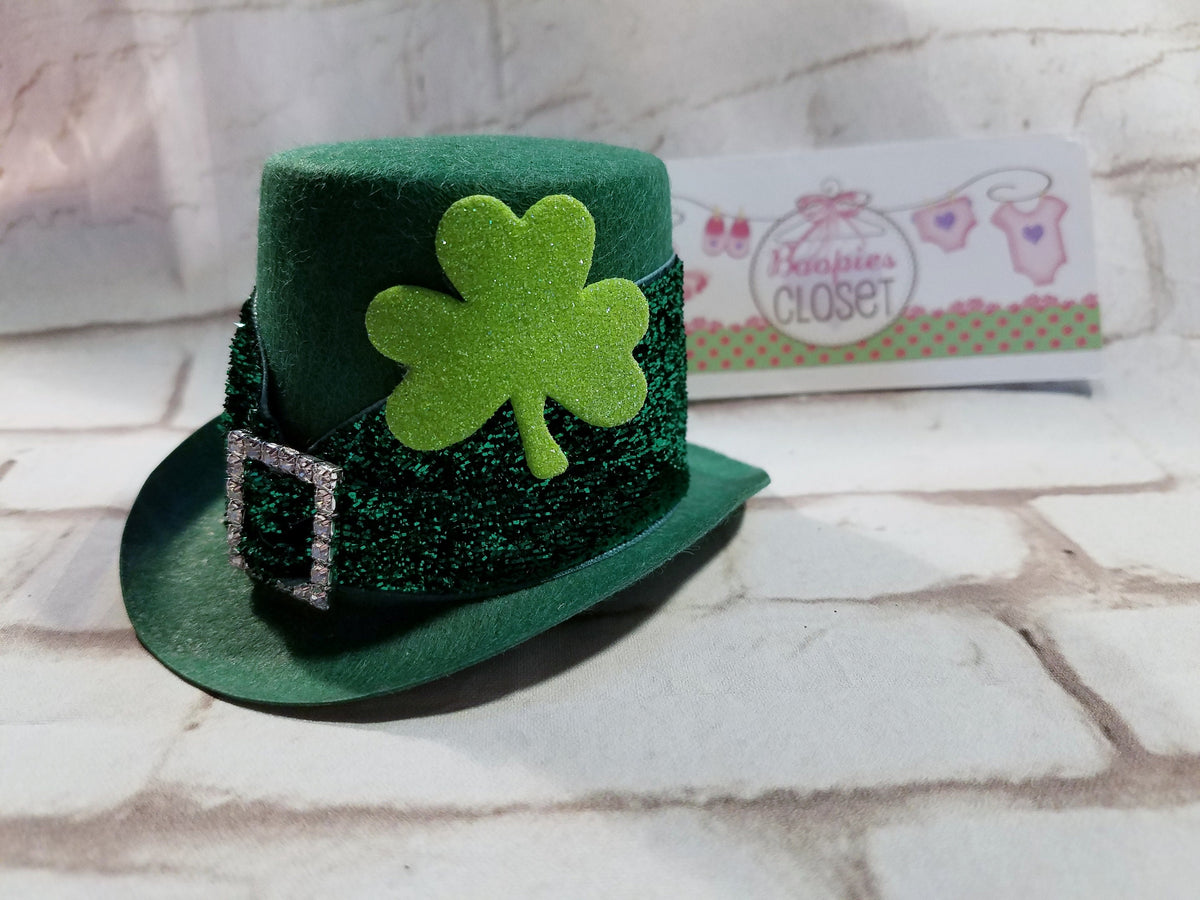St. Patrick's Day Mini Top Hat – Leprechaun Buckle & Clover Accent Costume Hat for Adults & Kids