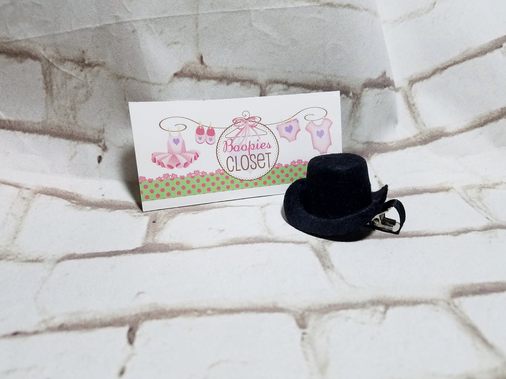 Mini Top Hat Barrette – Black Felt Hair Accessory with Feather Detail, Classic Costume Hair Clip