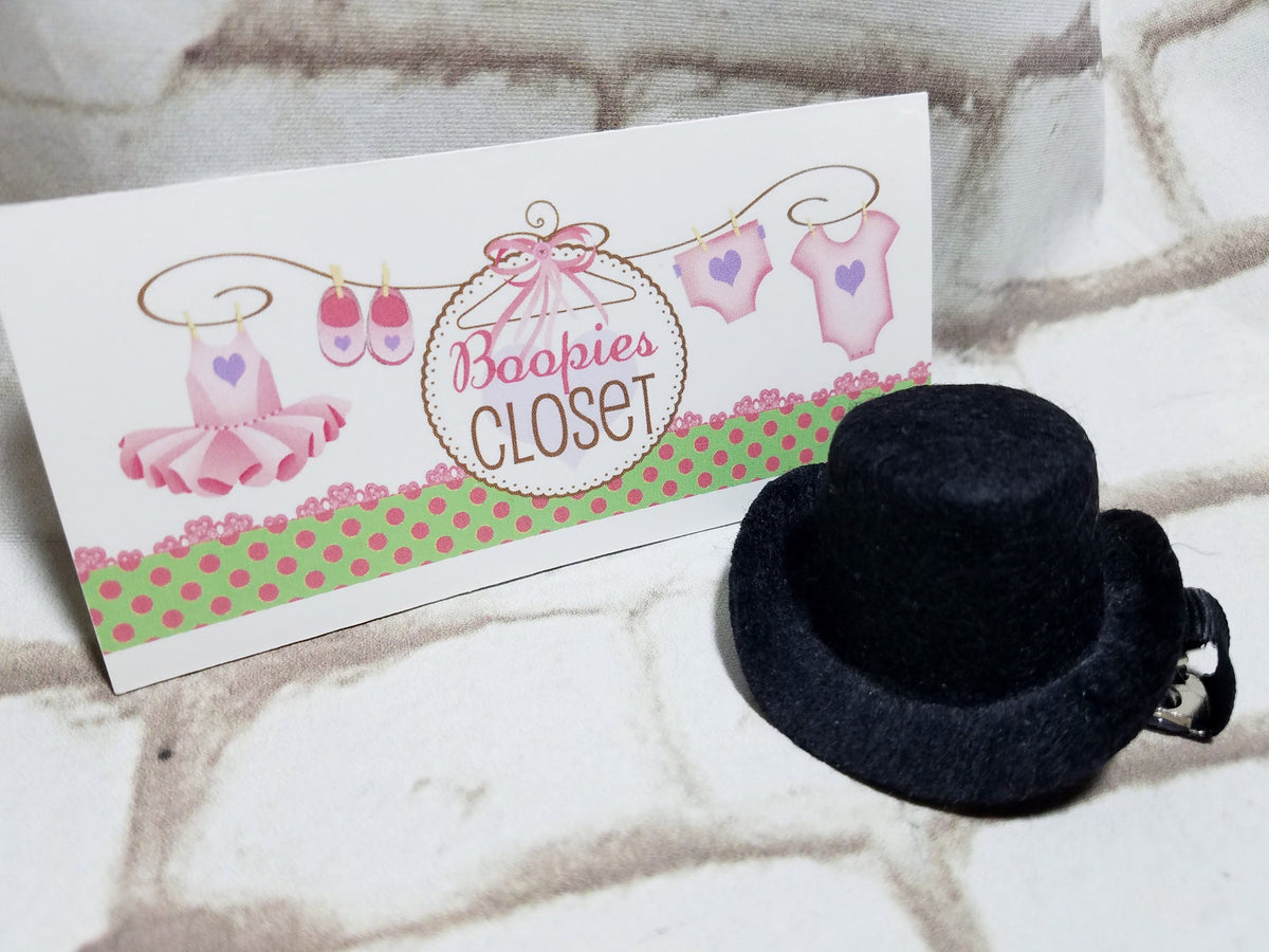 Mini Top Hat Barrette – Black Felt Hair Accessory with Feather Detail, Classic Costume Hair Clip