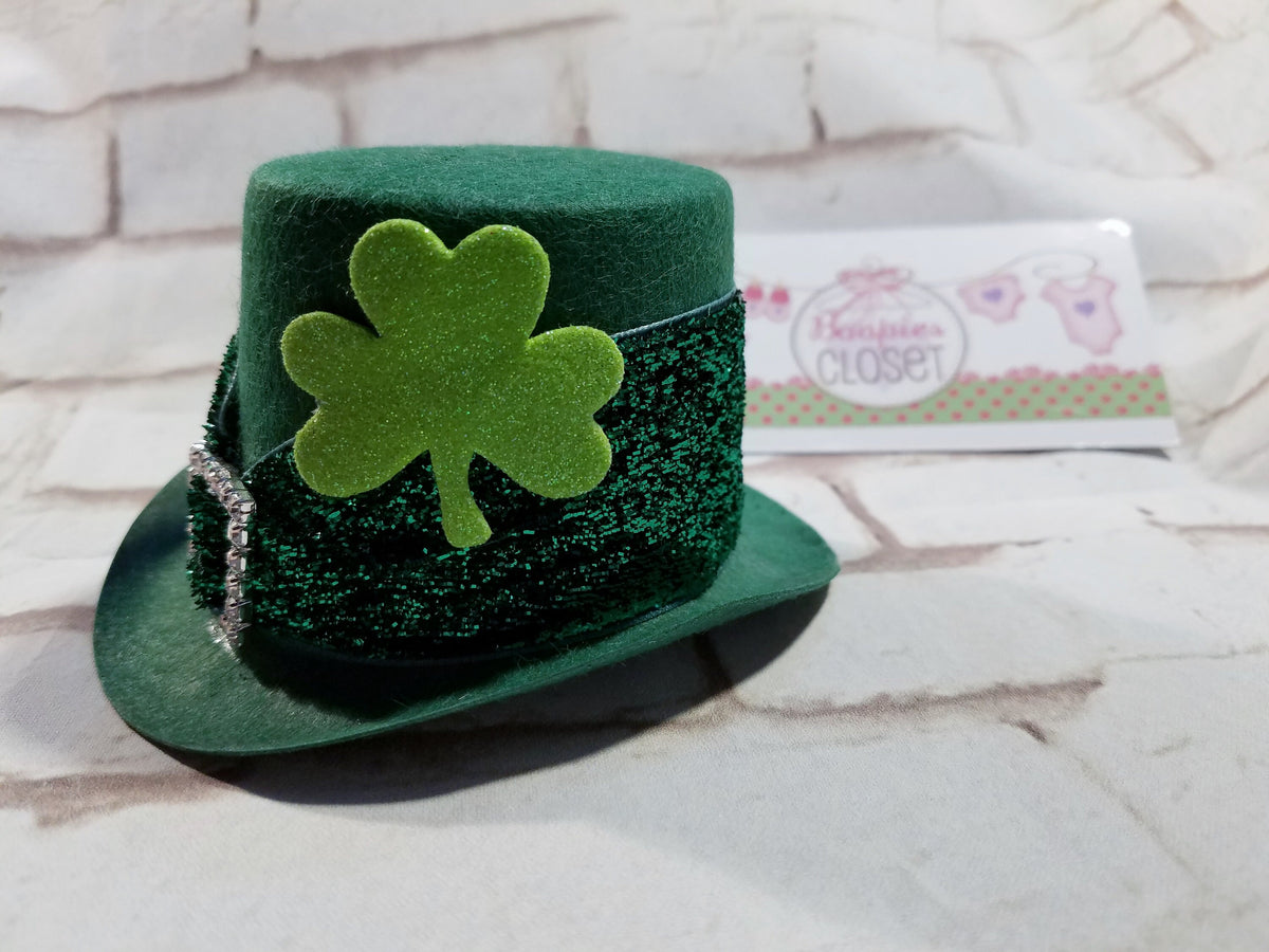 St. Patrick's Day Mini Top Hat – Leprechaun Buckle & Clover Accent Costume Hat for Adults & Kids