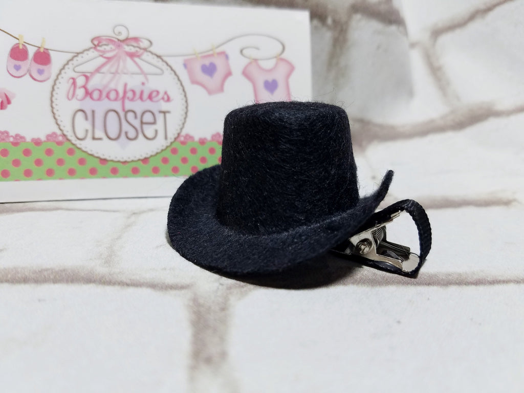 Mini Top Hat Barrette – Black Felt Hair Accessory with Feather Detail, Classic Costume Hair Clip