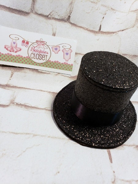 Oversized Mini Top Hat – Gothic Victorian Steampunk Headpiece with Ribbon, Costume Fascinator