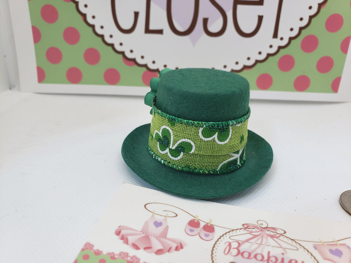St. Patrick's Day Leprechaun Mini Top Hat – Green Shamrock Costume Hat for Adults, Kids & Pets