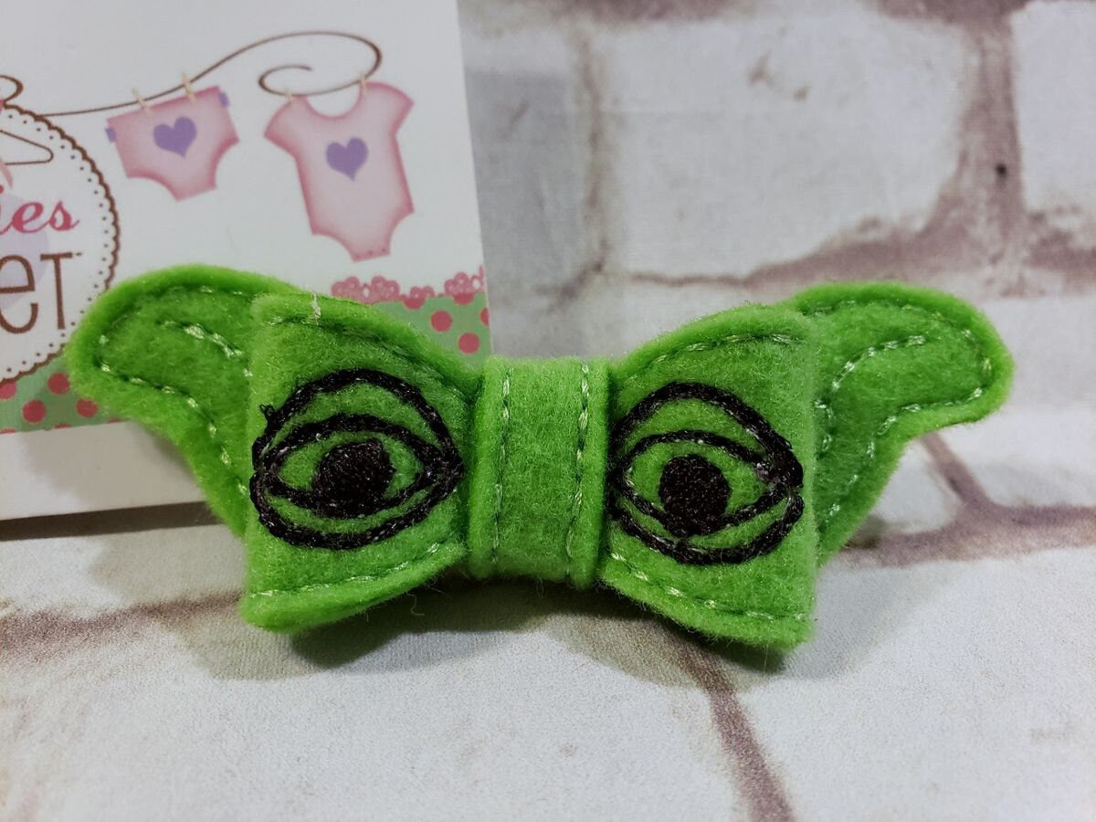 Alien 3D Felt Bow Headband – Sci-Fi Costume Barrette or Pet Bowtie, Space Hair Accessory for Kids